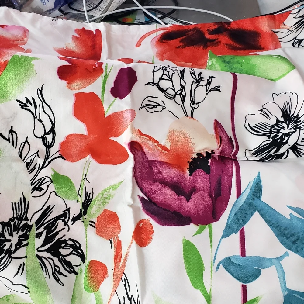 260cm by 230cm duvet cover 2 pillow covers poppy floral